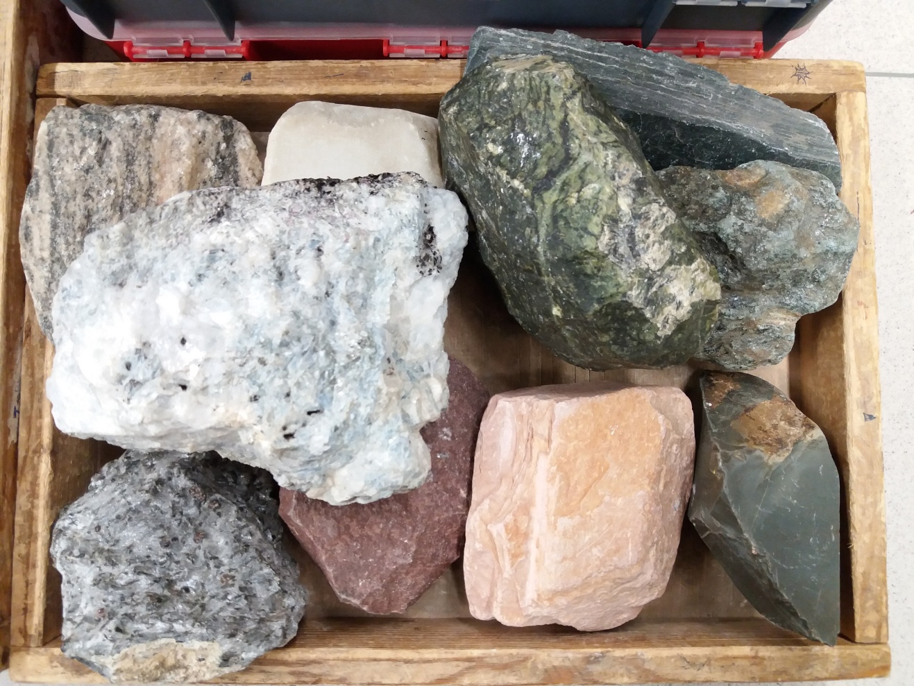 Горная порода 9 букв на к. Мономинеральные горные породы. Силикатные горные породы. Магматические камни. Коллекция горных пород.